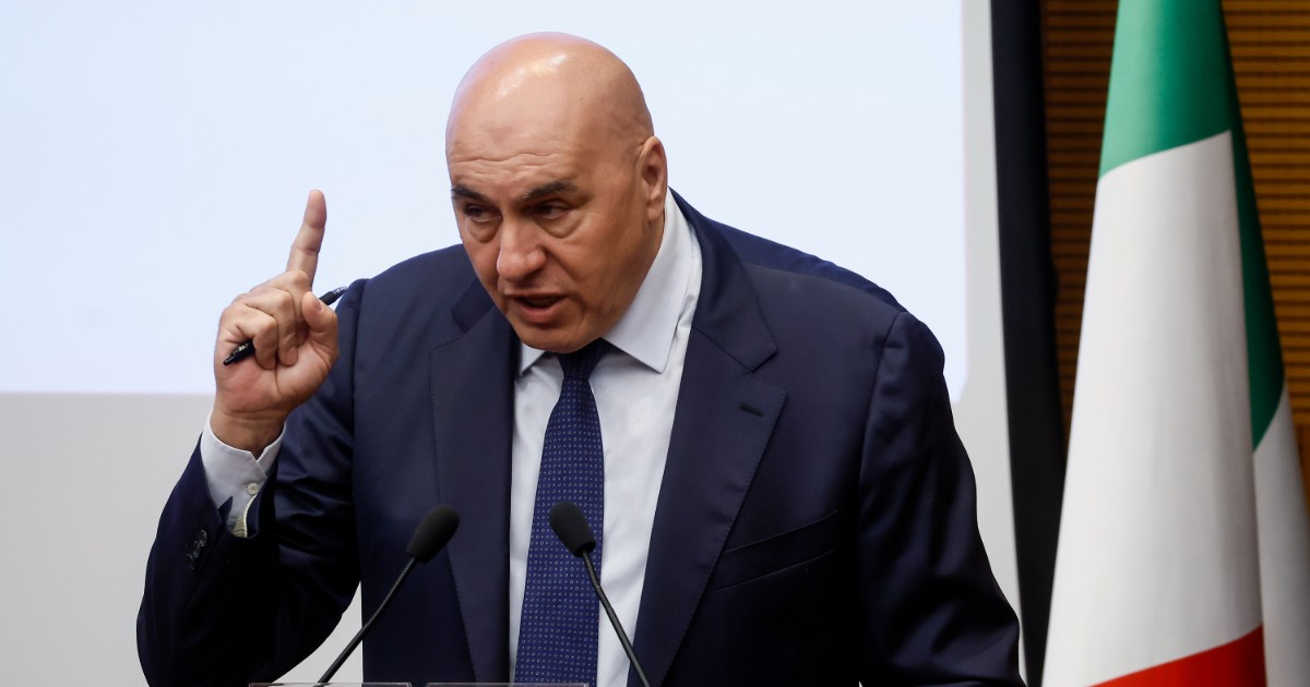 Ministro de defensa italiano propone crear una unidad de 5.000 efectivos para enfrentar la guerra híbrida